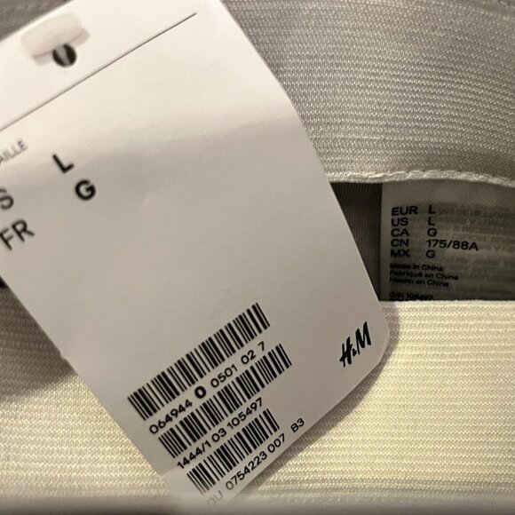 H&M Women's L Silver Sequin Skirt, Lined. New and Unworn. - Picture 5 of 6